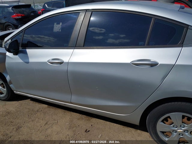 Chevrolet Cruze Ls Auto 2018 1G1BC5SM8J7104296 Image 15
