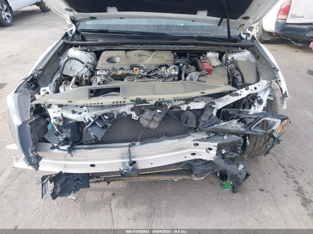 4T1G11AK6NU066677 Toyota CAMRY SE