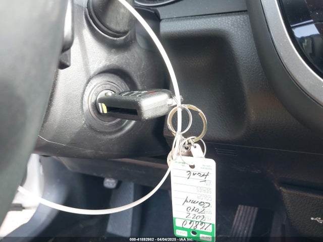 4T1G11AK6NU066677 Toyota CAMRY SE