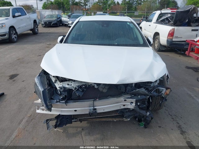 4T1G11AK6NU066677 Toyota CAMRY SE