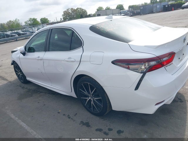 4T1G11AK6NU066677 Toyota CAMRY SE