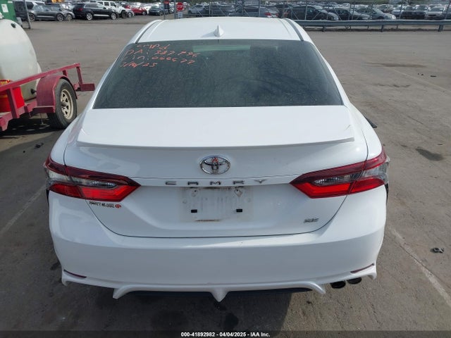 4T1G11AK6NU066677 Toyota CAMRY SE