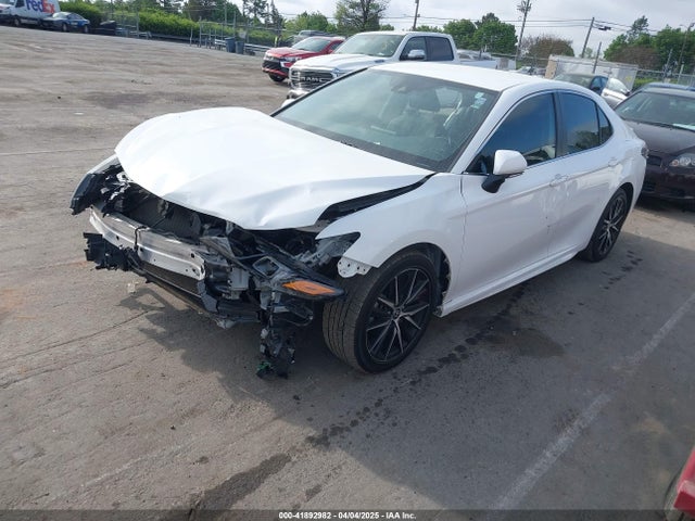4T1G11AK6NU066677 Toyota CAMRY SE