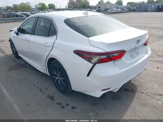 4T1G11AK6NU066677 Toyota CAMRY SE