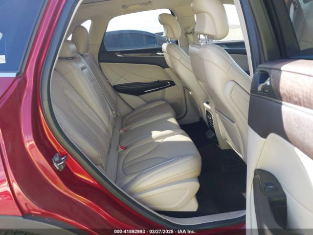 2017 LINCOLN MKC 5LMTJ3DH8HUL49299 Photo 7