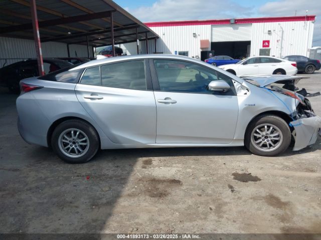 JTDKBRFU3G3005025 Toyota Prius Two