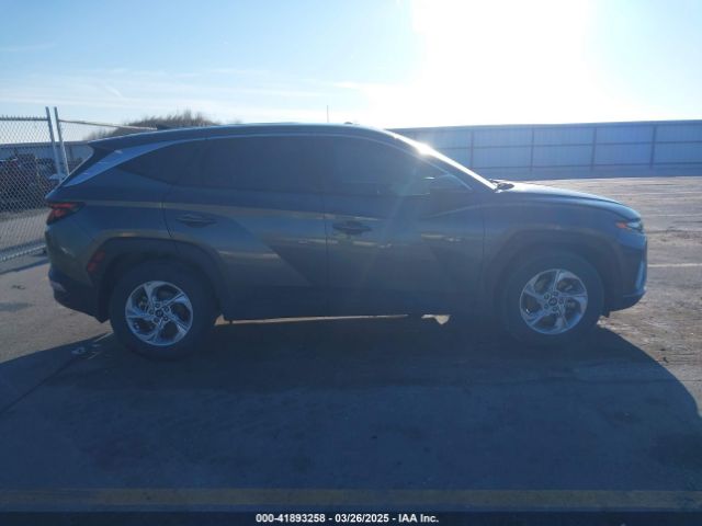 5NMJA3AE3NH057880 Hyundai TUCSON SE