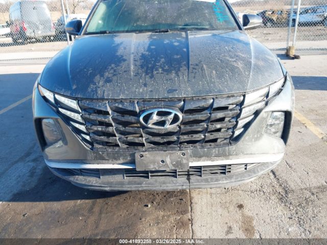 5NMJA3AE3NH057880 Hyundai TUCSON SE