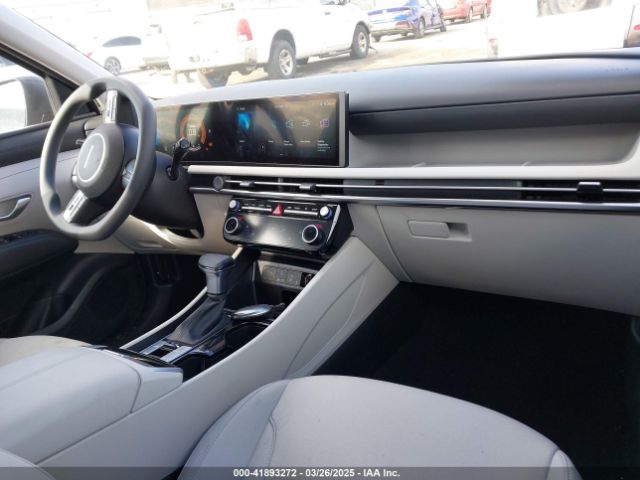 5NMJB3DE2SH482141 Hyundai TUCSON SEL