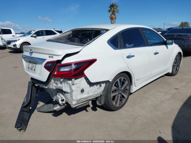 1N4AL3AP2HN346435 Nissan Altima 2.5 Sr