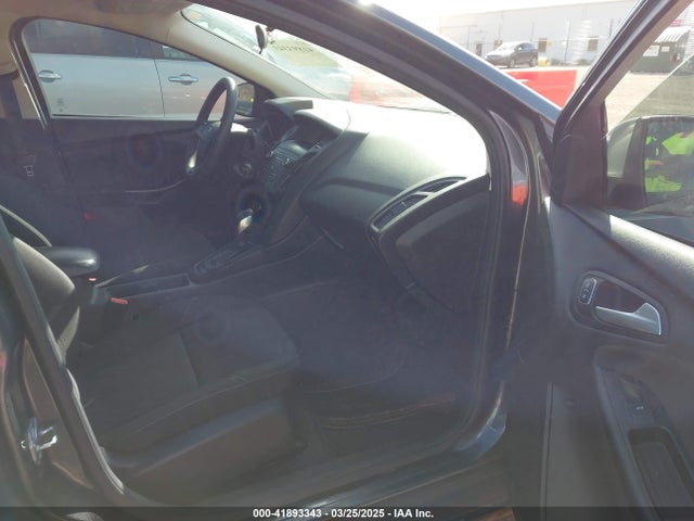 Ford FOCUS SE 2018 1FADP3F25JL245809 Image 5