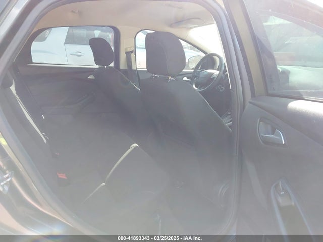Ford FOCUS SE 2018 1FADP3F25JL245809 Image 8