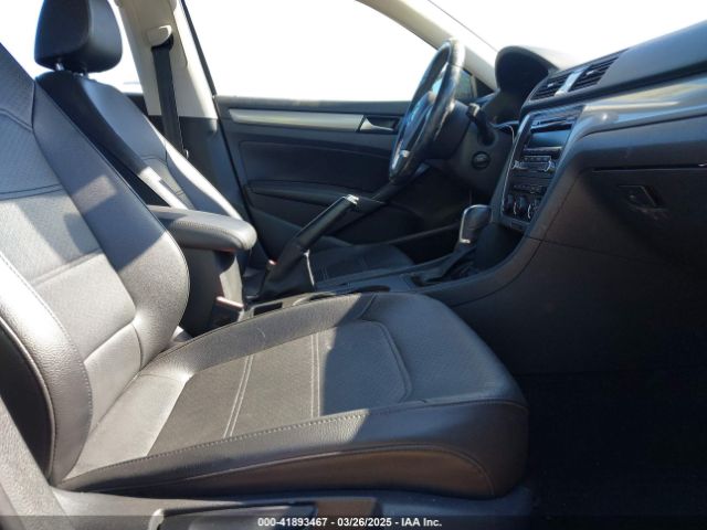 1VWAT7A31EC038420 Volkswagen Passat 1.8t Wolfsburg Edition