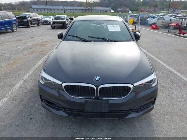 WBAJA7C5XKWW31983 BMW 530i Xdrive