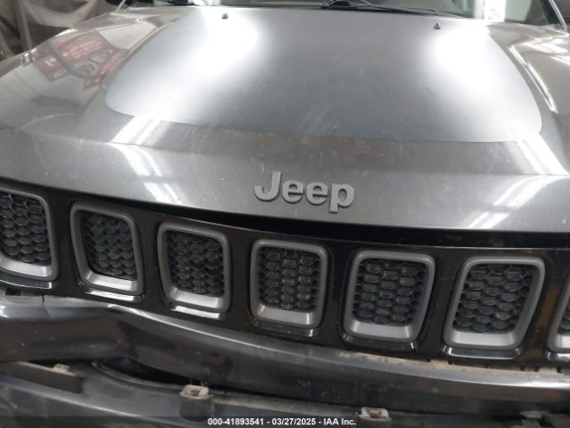 3C4NJDDB5JT451600 Jeep Compass Trailhawk 4x4