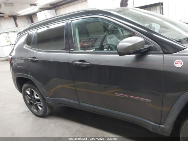 3C4NJDDB5JT451600 Jeep Compass Trailhawk 4x4