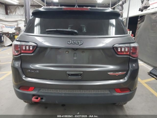 3C4NJDDB5JT451600 Jeep Compass Trailhawk 4x4