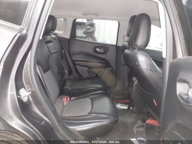 3C4NJDDB5JT451600 Jeep Compass Trailhawk 4x4