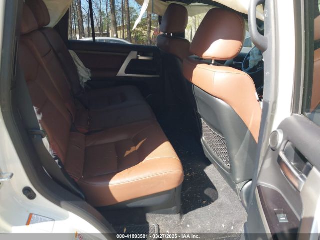 JTMCY7AJ3K4082162 Toyota Land Cruiser V8