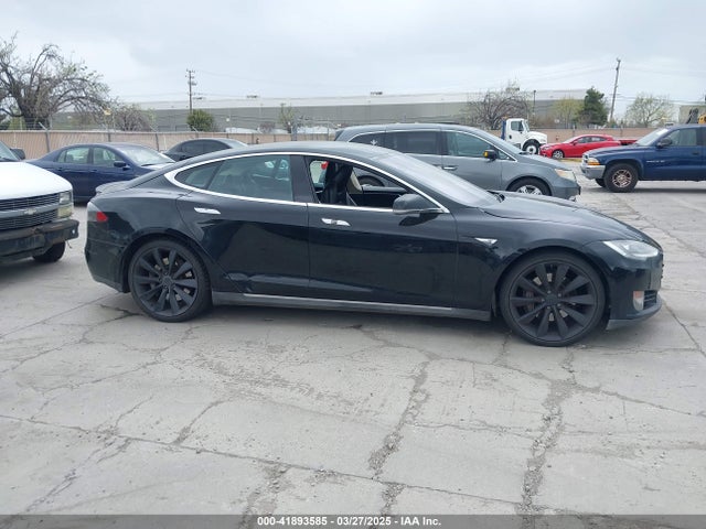 Tesla 2014 2014 5YJSA1S14EFP53900 Image 13