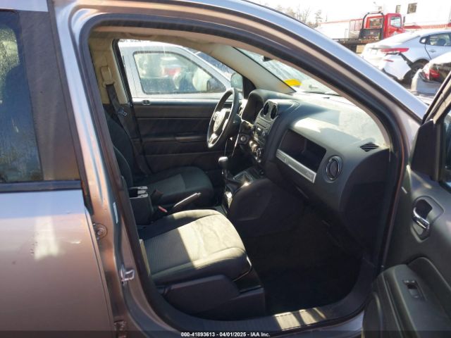 1C4NJCBA2GD536073 Jeep Compass Sport