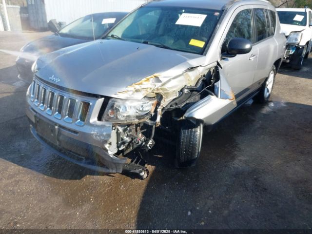1C4NJCBA2GD536073 Jeep Compass Sport