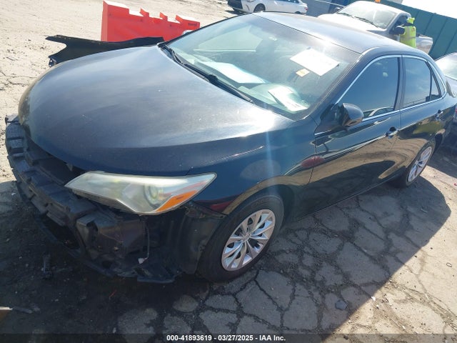 Toyota CAMRY LE 2015 4T4BF1FK4FR499359 Image 2