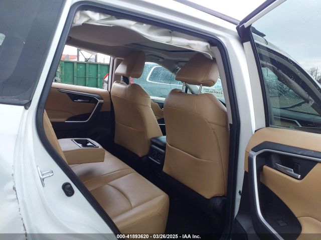 2T3A1RFV1MW170720 Toyota Rav4 Xle Premium