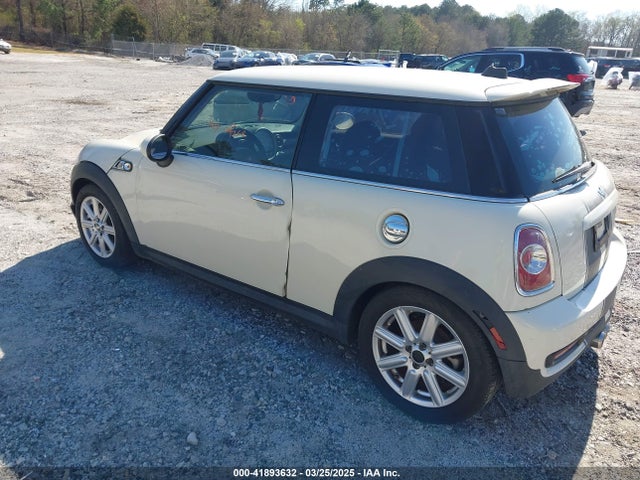 2012 MINI COOPER S WMWSV3C53CTY18745 Photo 2