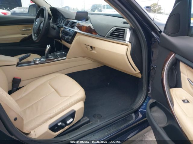 WBA8A3C3XHA066792 BMW 320i Xdrive