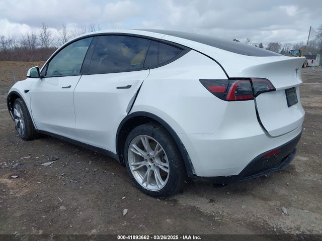 2023 TESLA MODEL Y 7SAYGAEE2PF915374 Photo 2