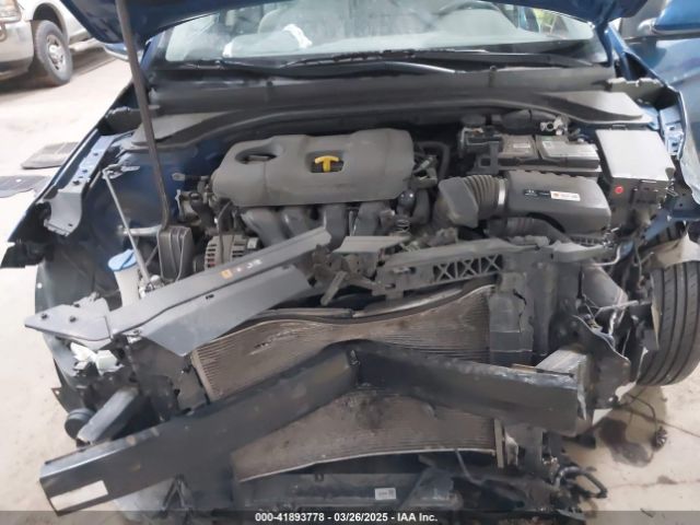 5NPD84LF8KH427627 Hyundai ELANTRA SEL