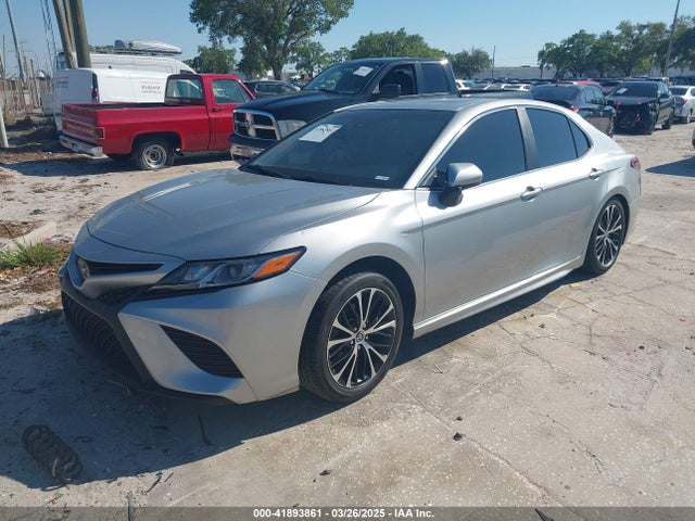 4T1B11HK2JU037168 Toyota CAMRY SE