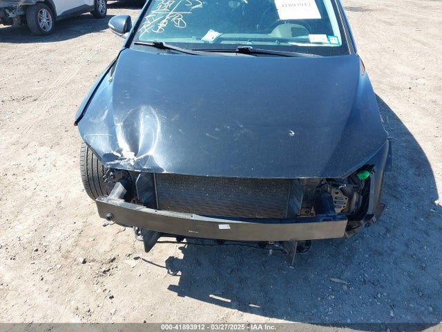 KMHD84LF5HU354985 Hyundai Elantra Limited