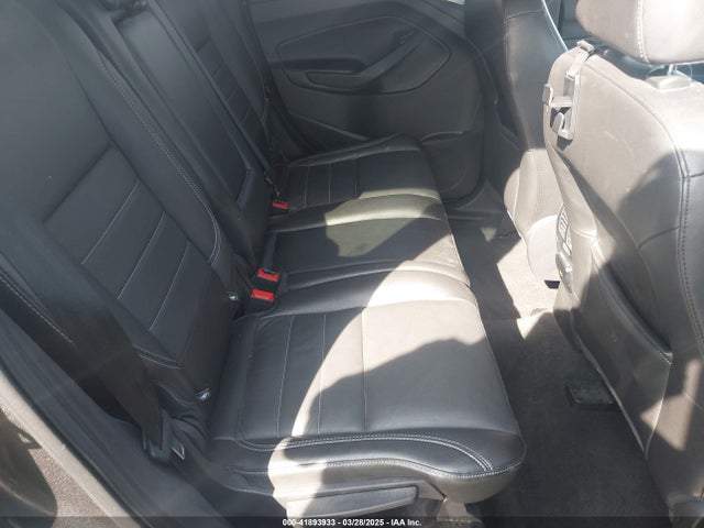 1FMCU0JX1FUB92412 Ford Escape Titanium