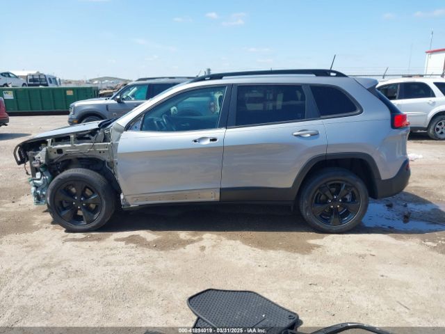1C4PJLCB2GW185637 Jeep Cherokee Altitude