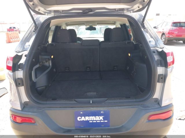 1C4PJLCB2GW185637 Jeep Cherokee Altitude