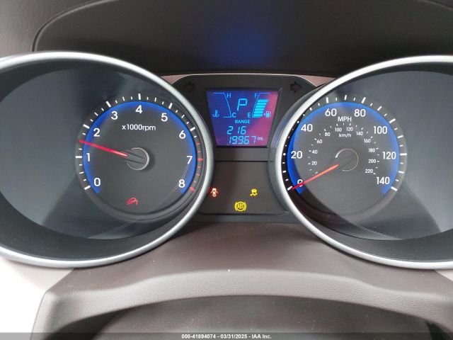 KM8JT3AF1FU107443 Hyundai TUCSON GLS