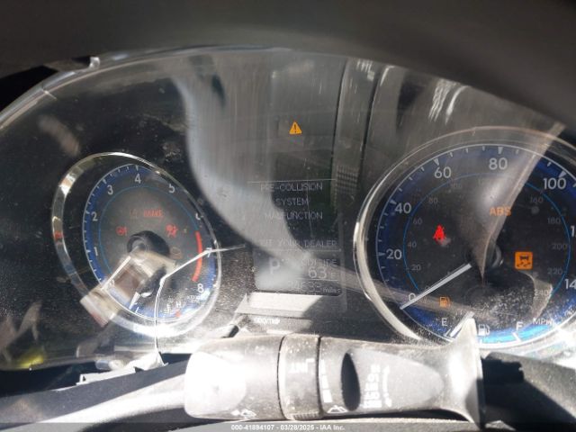 2T1BURHE5JC104279 Toyota COROLLA LE