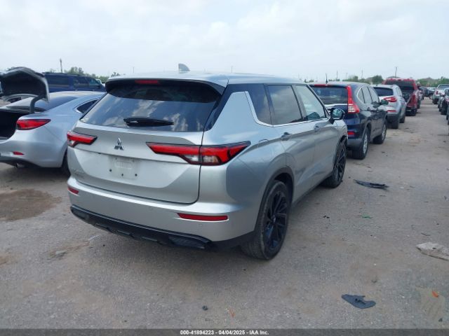 2022 MITSUBISHI OUTLANDER JA4J3UA87NZ073919 Photo 3