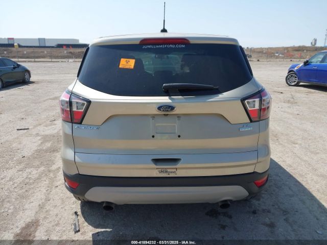 1FMCU0GD3HUC47359 Ford ESCAPE SE