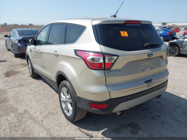 1FMCU0GD3HUC47359 Ford ESCAPE SE