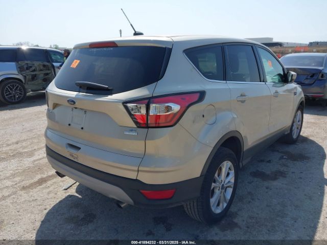 1FMCU0GD3HUC47359 Ford ESCAPE SE
