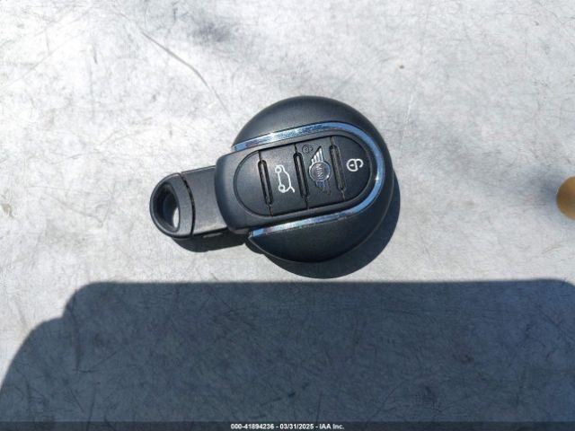 2019 MINI CLUBMAN WMWLU5C5XK2G04796 Photo 10