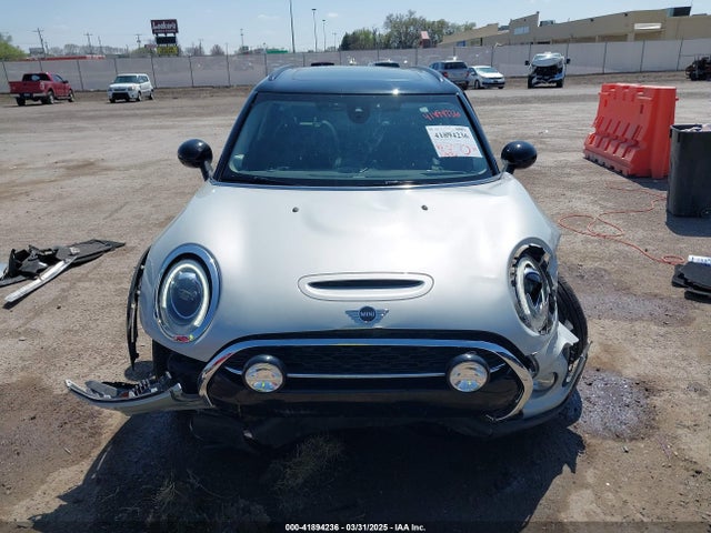 Mini Clubman Cooper S 2019 WMWLU5C5XK2G04796 Image 13