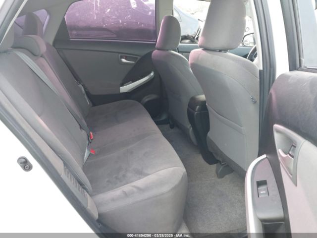 JTDKN3DU6F0476075 Toyota Prius Two