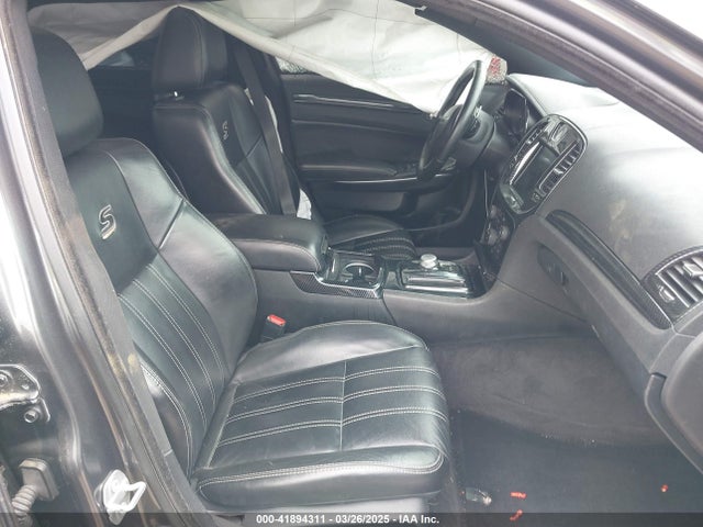 2C3CCABT8KH524095 Chrysler 300
