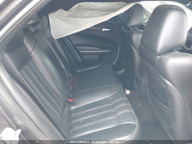 2C3CCABT8KH524095 Chrysler 300