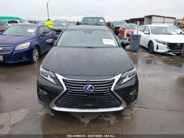 JTHBW1GG7J2193963 Lexus ES 300H