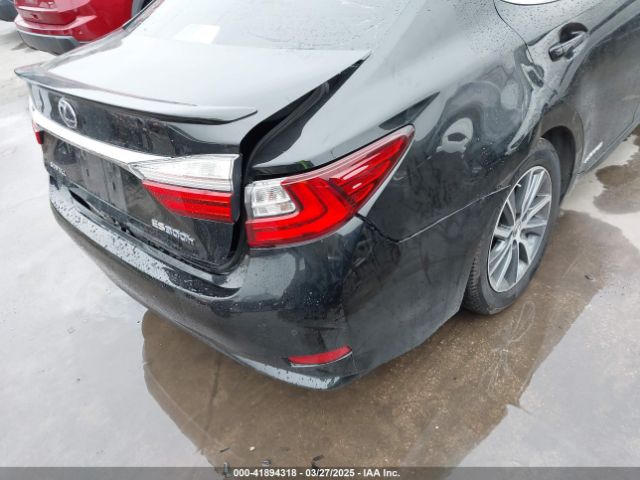 JTHBW1GG7J2193963 Lexus ES 300H